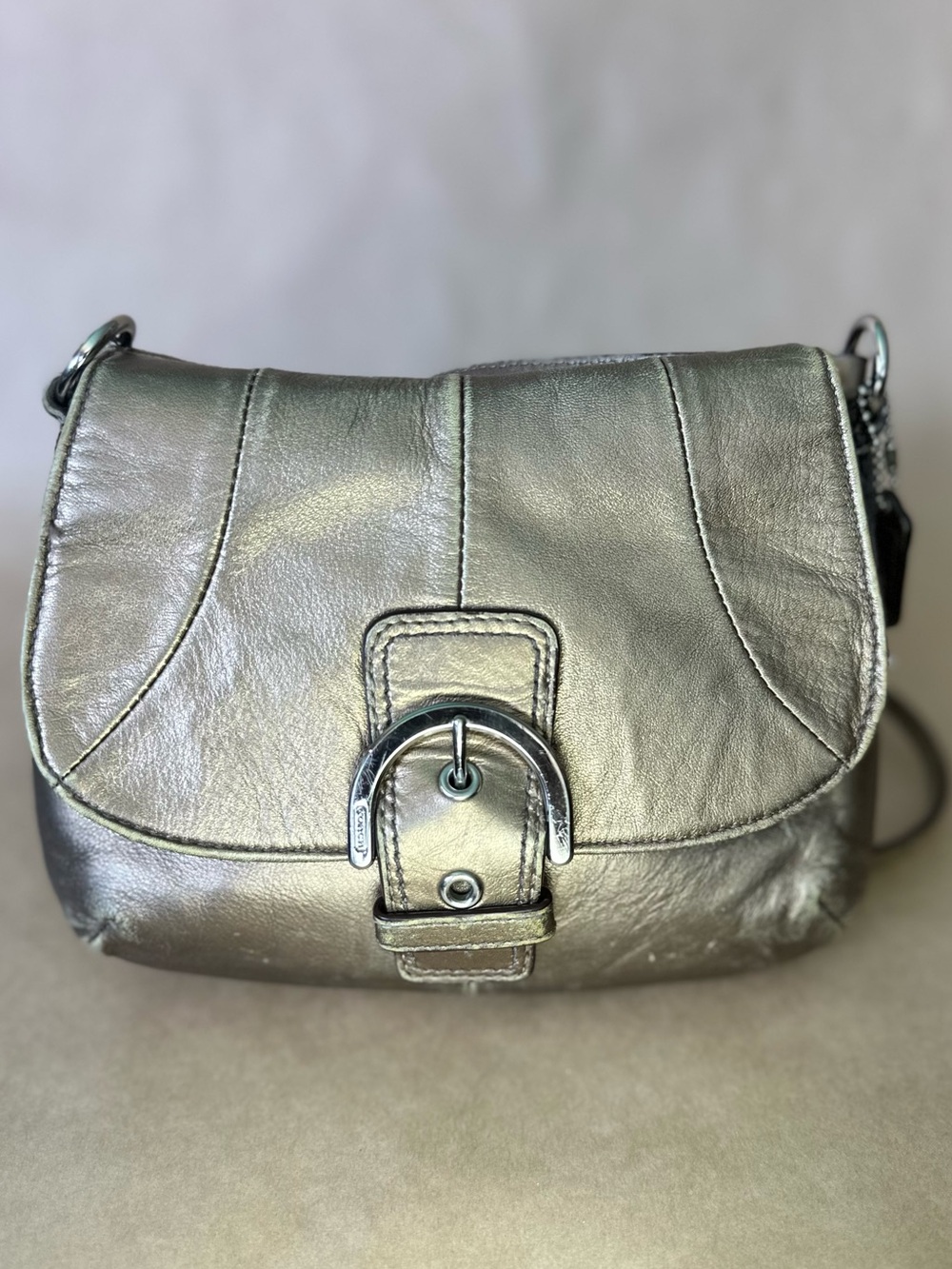 Coach Metallic Leather Flap Shoulder Bag Silver Pewter Buckle Y2K Crossbody